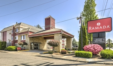 Exterior 4 Ramada by Wyndham Portland