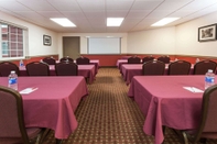 Functional Hall Ramada by Wyndham Portland