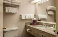 In-room Bathroom 7 SureStay Hotel by Best Western SeaTac Airport North