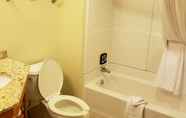 Toilet Kamar 7 A Victory Hotel & Suites