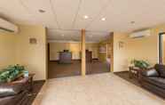 Lobi 6 Rodeway Inn & Suites Portland - Jantzen Beach