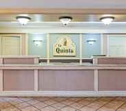 Lobby 3 La Quinta Inn by Wyndham Stockton