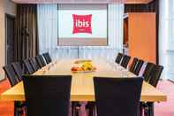 Functional Hall Hotel ibis Schiphol Amsterdam Airport