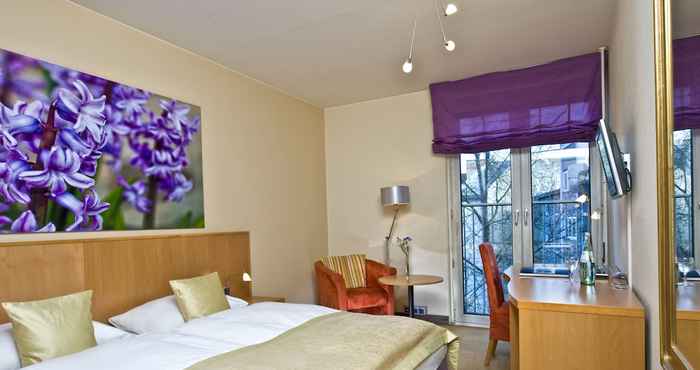 Kamar Tidur Berlin Mark Hotel