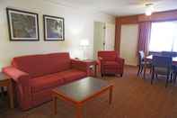 Ruang Umum La Quinta Inn & Suites by Wyndham Coral Springs Univ Dr