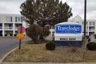 ภายนอกอาคาร Travelodge by Wyndham Lansing IL