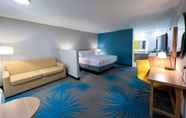 Lainnya 4 Days Inn & Suites by Wyndham Santa Rosa