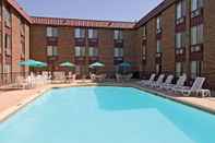 Swimming Pool Days Inn by Wyndham East Windsor/Hightstown