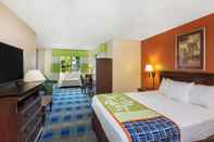 Kamar Tidur Days Inn by Wyndham Fremont