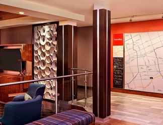 Lobi 2 TownePlace Suites by Marriott London