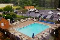 Kolam Renang Comfort Inn, Erie - Near Presque Isle