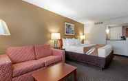 Bedroom 5 Quality Inn & Suites Vestal Binghamton near University