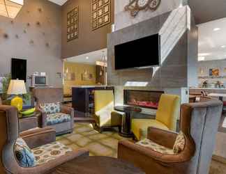 Sảnh chờ 2 Best Western Hilliard Inn & Suites
