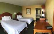 Bedroom 7 Econo Lodge White Pine Morristown I-81 & I-40 Split