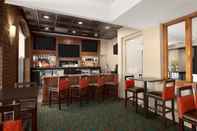 Bar, Cafe and Lounge Days Inn by Wyndham Baltimore Inner Harbor