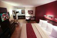 Bedroom Red Roof Inn Washington, PA