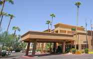 Exterior 4 GreenTree Inn & Suites Phoenix Sky Harbor