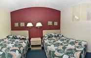 Bedroom 3 Econo Lodge Fallon Naval Air Station Area