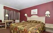 Bedroom 4 Econo Lodge Fallon Naval Air Station Area