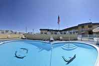 Swimming Pool Econo Lodge Fallon Naval Air Station Area