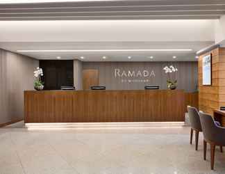 Lobby 2 Ramada by Wyndham Lisbon