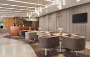 Bar, Cafe and Lounge 5 Ramada by Wyndham Lisbon