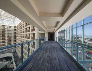 Lobby 2 Hyatt Regency San Francisco Airport