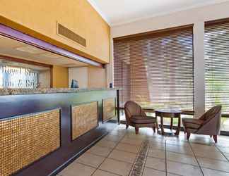 Lobi 2 Best Western Royal Sun Inn & Suites