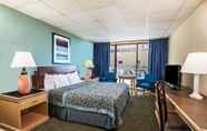 Bedroom 2 Days Inn by Wyndham Atlantic City Oceanfront-Boardwalk