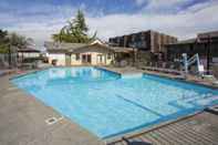 Swimming Pool Red Lion Hotel Port Angeles Harbor