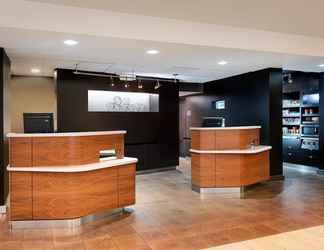 Lobi 2 Courtyard by Marriott Savannah Midtown