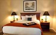 Kamar Tidur 5 Chase Suite Hotel Rocky Point Tampa