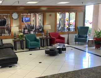 Lobby 2 Quality Inn & Suites Pensacola Bayview