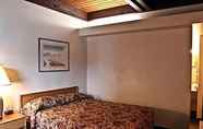 Bedroom 2 Rodeway Inn & Suites