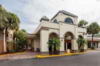 Exterior Days Inn & Suites by Wyndham Orlando Airport