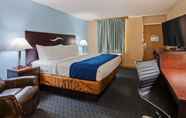 Bilik Tidur 7 SureStay Hotel by Best Western Bardstown General Nelson