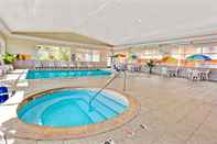 Swimming Pool Days Inn by Wyndham Ann Arbor