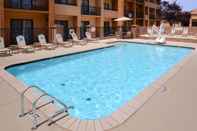 Swimming Pool Courtyard by Marriott Oklahoma City Airport