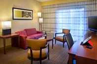 Common Space Courtyard by Marriott Mt. Laurel