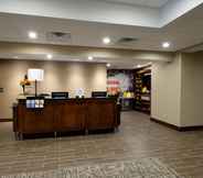 Lobby 3 Hampton Inn Green Bay Downtown