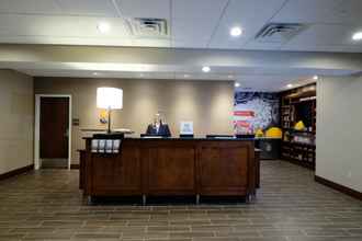 Lobby 4 Hampton Inn Green Bay Downtown