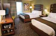 Bedroom 3 DoubleTree by Hilton Collinsville - St. Louis