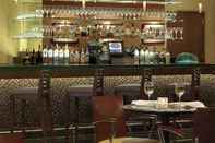 Bar, Cafe and Lounge DoubleTree by Hilton Collinsville - St. Louis