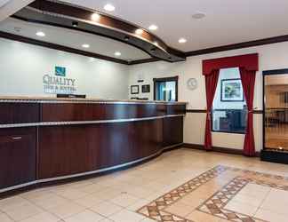 Lobi 2 Quality Inn & Suites Quakertown - Allentown