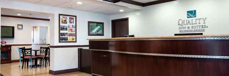 Lobby Quality Inn & Suites Quakertown - Allentown