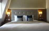 Kamar Tidur 4 Norfolk Towers Paddington Hotel