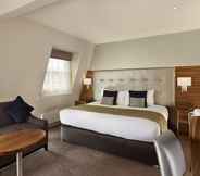 Kamar Tidur 5 Norfolk Towers Paddington Hotel