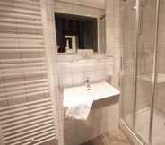 In-room Bathroom 7 Fletcher Hotel-Restaurant Hellendoorn