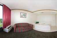 Common Space Comfort Inn & Suites Wyomissing/Reading