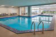 Swimming Pool Four Points by Sheraton Windsor Downtown